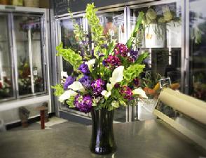 calla lilies vase